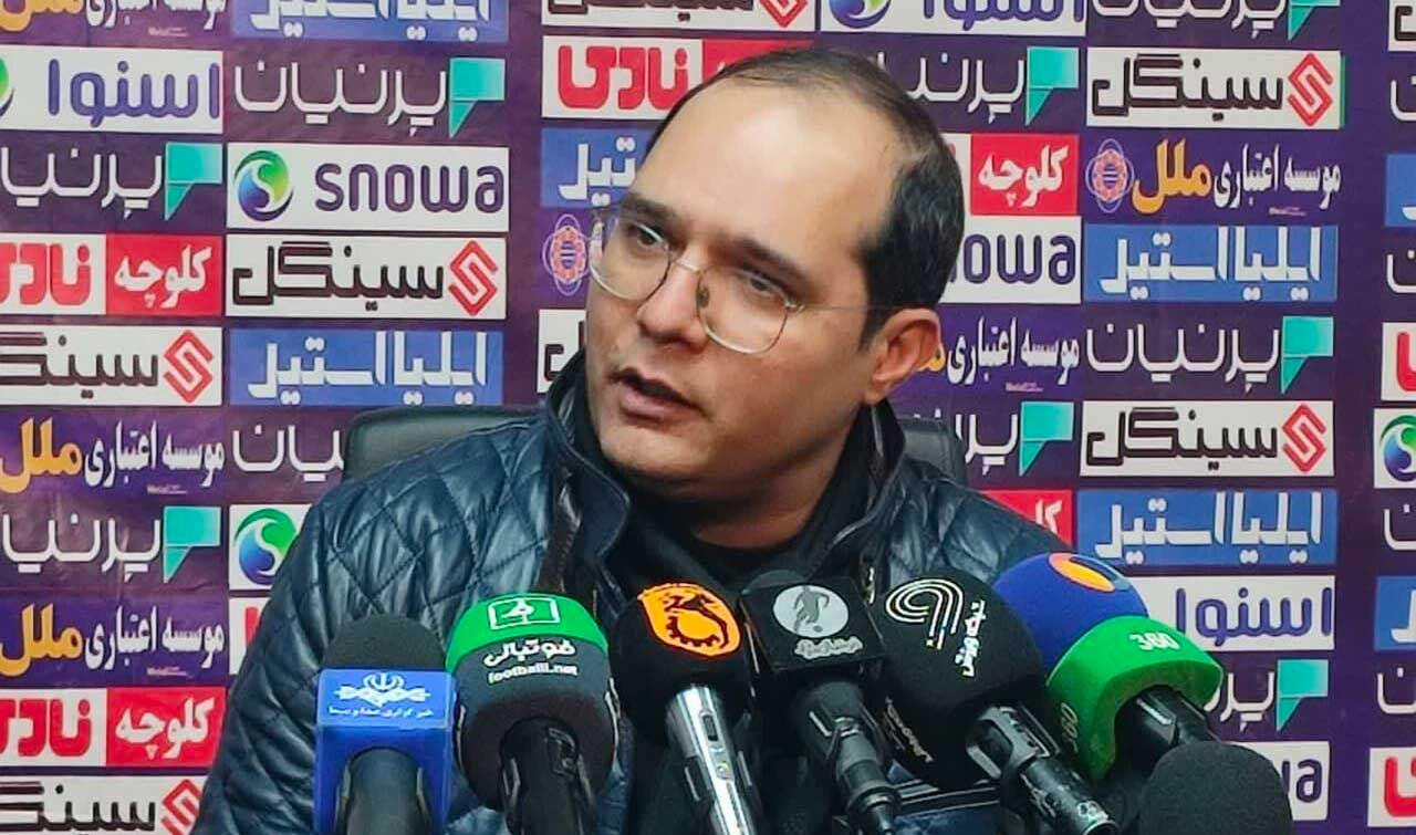 محمد ربیعی: هواداران ذوب آهن توقعشان بالا رفت؛ درد ما نبود VAR است