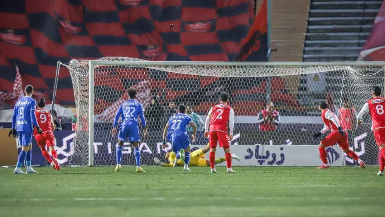 پرسپولیس و استقلال