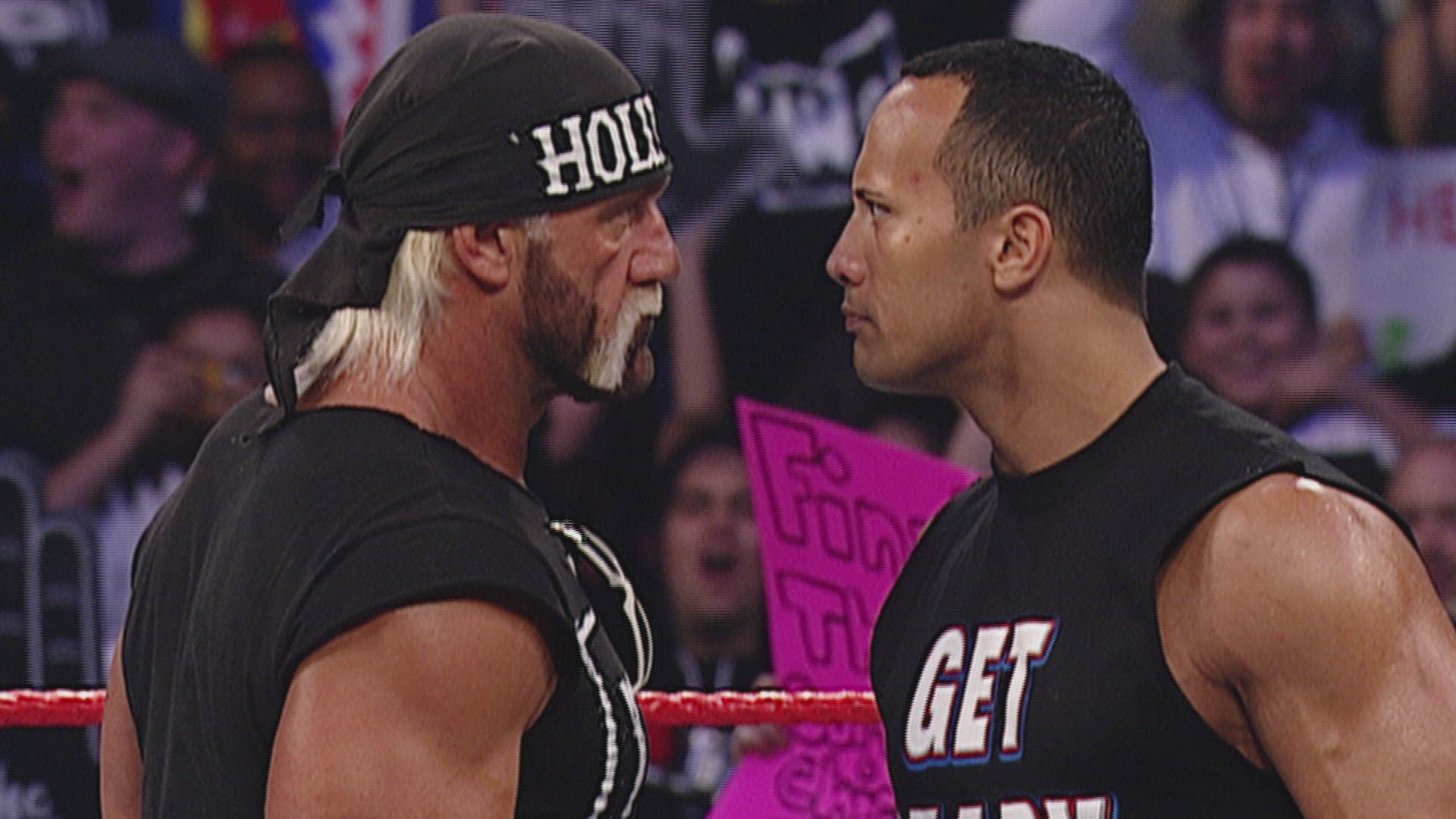 راک و هالک هوگن از بزرگترین ستارگان تاریخ کشتی کج و کمپانی WWE که در رسلمنیا سال 2001 برابر هم قرار گرفتند.