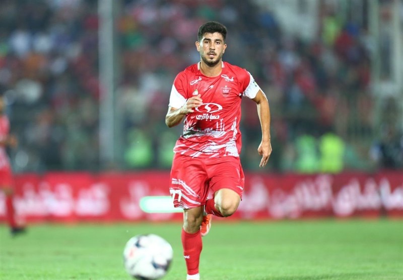 عکس از محمد خدابنده لو هافبک پرسپولیس