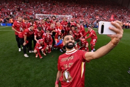 سلفی محمد صلاح با هواداران لیورپول