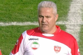 فرشاد پیوس بازیکن سابق تیم ملی ایران و پرسپولیس و سرمربی فعلی نیروی زمینی تهران