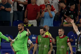 خوش و بش کواراتسخلیا و رونالدو پس از پایان بازی گرجستان و پرتغال