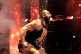 روسف، ستاره سابق کشتی کج و WWE که با نام میرو در AEW فعالیت می‌کرد