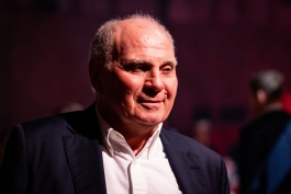 اولی هونس