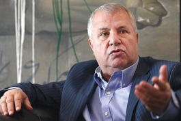 عکس از علی پروین اسطوره فوتبال ایران