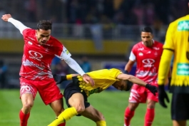 عکس از اوستون اورونوف وینگر پرسپولیس در بازی مقابل سپاهان