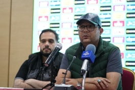 عکس از محمد ربیعی سرمربی ذوب آهن