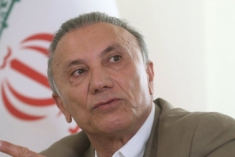 عکس از حمید درخشان سرمربی سابق پرسپولیس 
