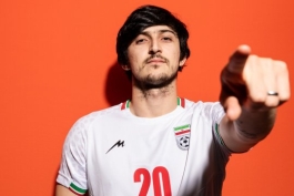 عکس از سردار آزمون در لباس سفید تیم ملی در جام جهانی ۲۰۲۲ قطر