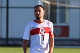برکای ییلماز در پیراهن تیم ملی ترکیه