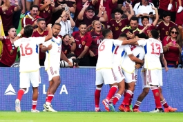 شادی بازیکنان ونزوئلا پس از گلزنی به جامائیکا در جریان برتری 3-0 در مرحله گروهی کوپا آمریکا 2024