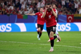 شادی گل بازیکن گرجستان پس از پیروزی مقابل پرتغال در یورو 2024