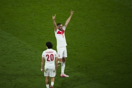 خوشحالی افراطی ستاره ترکیه در بازی اتریش 