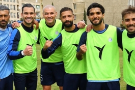 مهران احمدی، زبیر نیکنفس، آرمین سهرابیان، رافائل سیلوا، محمدرضا آزادی و رامین رضاییان در تمرینات استقلال