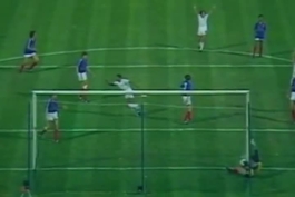 خلاصه بازی فرانسه 3-2 پرتغال (یورو 1984) / فیلم
