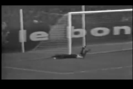 خلاصه بازی سن اتین فرانسه 3-0 بایرن مونیخ آلمان (لیگ قهرمان اروپا 1970) / فیلم