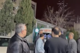 حضور عادل فردوسی پور در کنسرت لئو روخاس در تهران با تشویق شدید حضار همراه شد +خوش و بش عادل فردوسی پور با لئوروخاس نوازنده آمریکایی که در آلمان زندگی می‌کند 