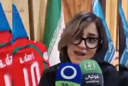 دختری که کفش و پیراهن علی دایی را میلیاردی خرید و پول آن برای نیازمندان بی سرپرست و بد سرپرست اختصاص یافت 