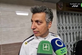 عادل فردوسی پور: یک روز با علی دایی در خانه نشسته بودیم داشتیم تخمه‌مونو می‌خوردیم که یکهو دیدیم تلفن مان زنگ خورد گفتیم کیسته دیدیم عباس آقا بوعذار هسته (فان)