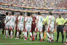 پوستر روز: ایران-پرتغال 2006 (عکس)