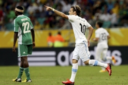 جام کنفدراسیون ها؛ اروگوئه 2 - 1 نیجریه؛ فورلان اروگوئه را امیدوار کرد