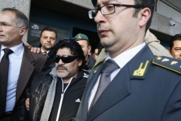 فوری - مارادونا بعد از 23 سال وارد خاک ایتالیا شد
