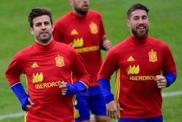 Gerard Pique - Sergio Ramos - Spain - تیم ملی اسپانیا - اسپانیا - بارسلونا - کاتالونیا