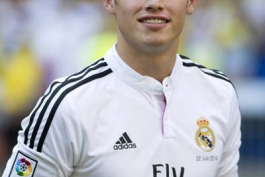 چقد خوبه این James rodriguez