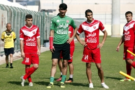 گزارش تمرین پرسپولیس؛  تماشاگران هندی نظاره‌گر تمرین پرسپولیس