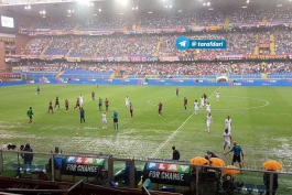 فوری؛ بازی جنوا و فیورنتینا به دلیل بارش شدید باران متوقف شد