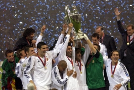 سفر در تاریخ؛ 14 سال پیش رئال مادرید برای نهمین بار قهرمان لیگ قهرمانان شد