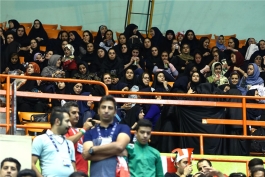 لیگ جهان والیبال 2016؛ FIVB: حضور زنان در بازی ایران و صربستان اولین اقدام مهم بود