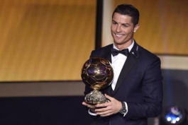 توپ طلا 2014 در دستان cr7