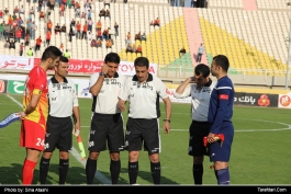 گزارش تصویری بازی فولاد خوزستان و پیکان؛ قهرمان با صدر فاصله گرفت