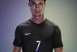 CR7 