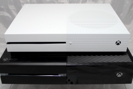 برای سومین ماه متوالی فروش XBOX ONE از PS4 در آمریکا پیشی گرفت.