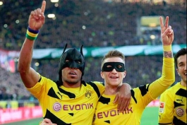 دورتموند - بتمن - batman - dortmund - aubameyang celebration