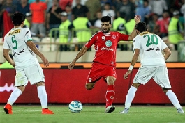 ذوب آهن 2-2 پرسپولیس؛ كمال، كاميابی قرمزها را خراب كرد