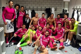 عکس دسته جمعی بازیکنان رئال مادرید پس از پیروزی مقابل شالکه