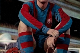  در سال 1960 لوئیس سوارس در لباس بارسلونا جایزه Ballon'dor رو کسب کرد وی مهاجم بود و لقب لوییزیتو رو بهش داده بودند !
