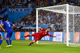 گل ها و خلاصه بازی  آرژانتین 2 - 1 بوسنی