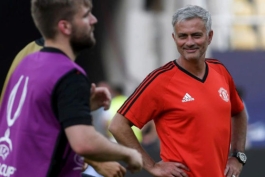 Jose Mourinho - Manhchester United - Luke Shaw - منچستر یونایتد - تمرینات منچستر یونایتد