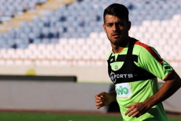 حضور پورعلی گنجی در پرسپولیس تکذیب شد