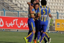 گسترش فولاد 4-1 پدیده؛ پیروزی بی چون و چرای شاگردان کمالوند در خانه