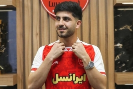 عکس از محمد خدابنده لو در ترکیب پرسپولیس