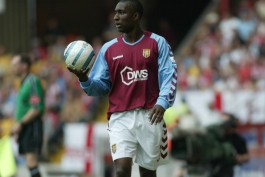 Jlloyd Samuel - انگلیس