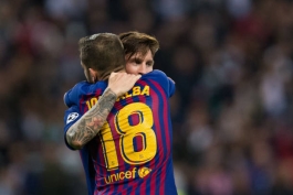 مدافع-اسپانیا-بارسلونا-مهاجم-آرژانتین-ومبلی-ALBA-MESSI