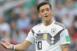 آلمان - تیم ملی آلمان - بوبیچ - خداحافظی مسوت اوزیل