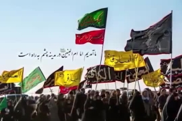 این جا هر کی هر چی داره نذره حسین کرده...